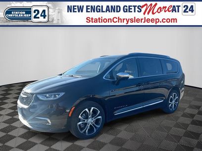 New 2026 Chrysler Pacifica Pinnacle