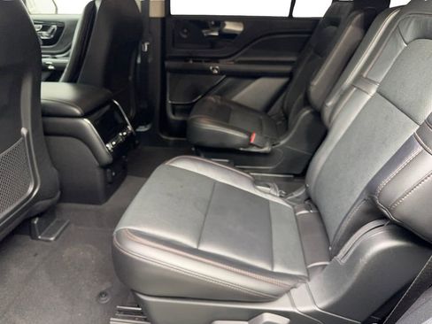 Used 2024 Lincoln Aviator Reserve w/ Equipment Group 201A AWD/4WD image 31