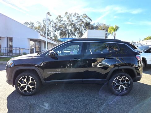 New 2026 Jeep Compass Limited image 2