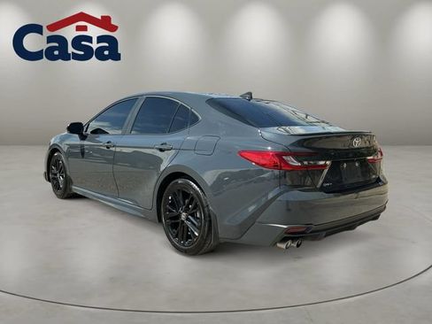 Used 2025 Toyota Camry SE FWD image 4
