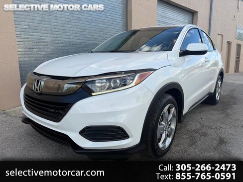 Used 2022 Honda HR-V LX image 1