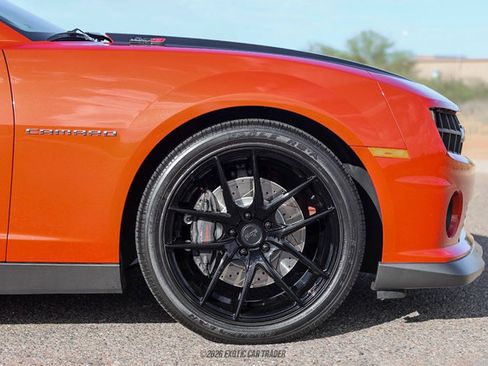 Used 2010 Chevrolet Camaro SS RWD image 11