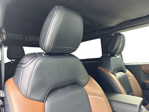 Used 2022 Ford Bronco Outer Banks w/ Sasquatch Package AWD/4WD image 39