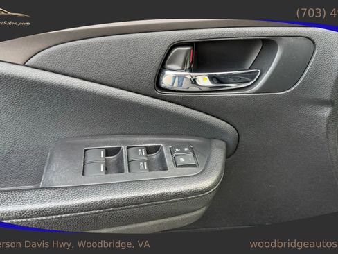 Used 2018 Honda Pilot EX image 11