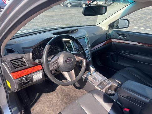 Used 2011 Subaru Outback 3.6R Limited AWD/4WD image 13