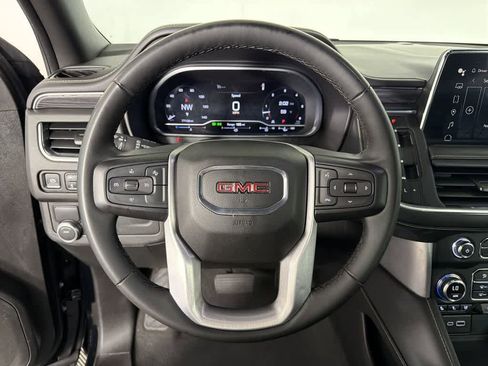 Used 2023 GMC Yukon SLT image 37