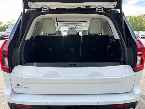 Certified 2025 Ford Expedition Active AWD/4WD image 8