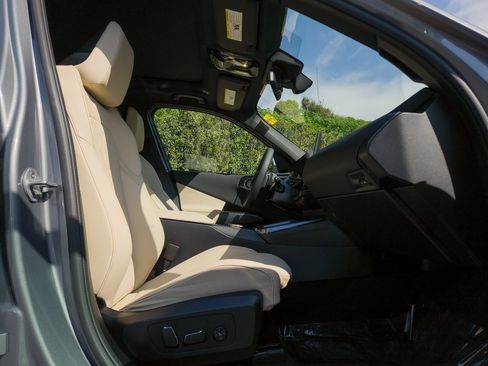 Used 2025 BMW X3 xDrive30i w/ Convenience Package image 24