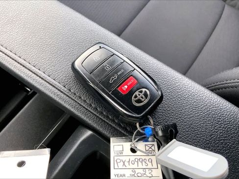 Used 2023 Toyota Tundra SR5 AWD/4WD image 10
