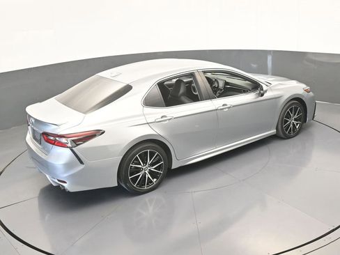 Used 2022 Toyota Camry SE image 48