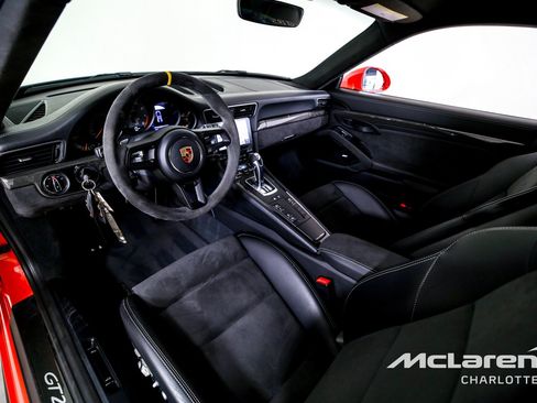 Used 2018 Porsche 911 GT2 RS RWD image 12