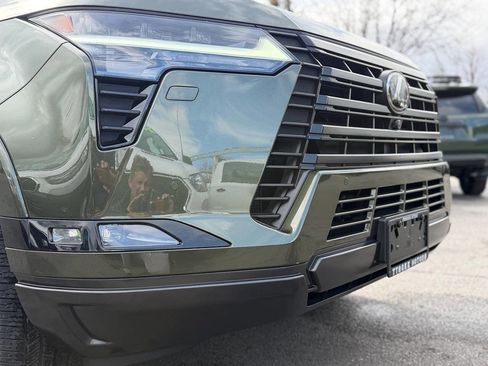 Used 2025 Lexus GX 550 w/ Accessory Package (31) image 43