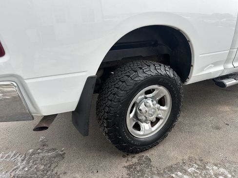 Used 2010 Dodge Ram 2500 Truck ST w/ SXT Appearance Group image 7
