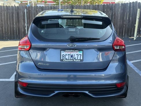 Used 2018 Ford Focus ST w/ Equipment Group 401A FWD image 7
