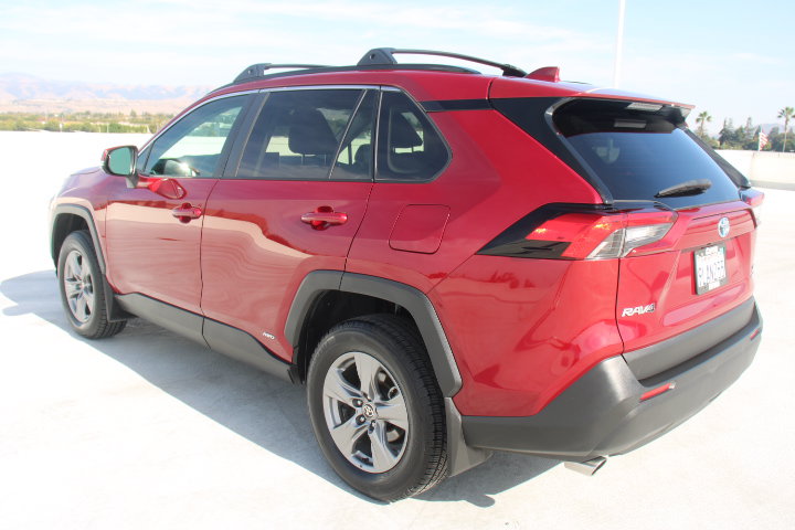 Certified 2024 Toyota RAV4 XLE w/ Convenience Package AWD/4WD image 5
