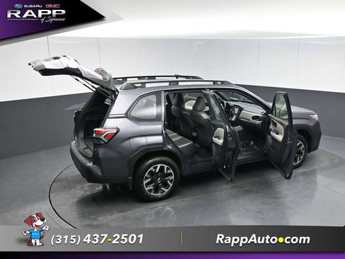 Used 2025 Subaru Forester AWD/4WD image 31