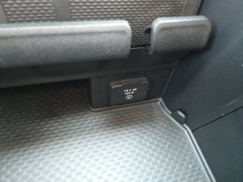 Used 2025 RAM 1500 Big Horn AWD/4WD image 11