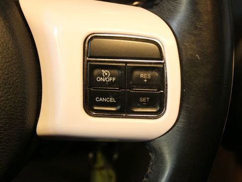 Used 2017 Jeep Wrangler Unlimited Sahara w/ Connectivity Group AWD/4WD image 21