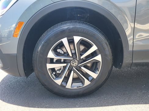 Used 2024 Volkswagen Tiguan S image 9
