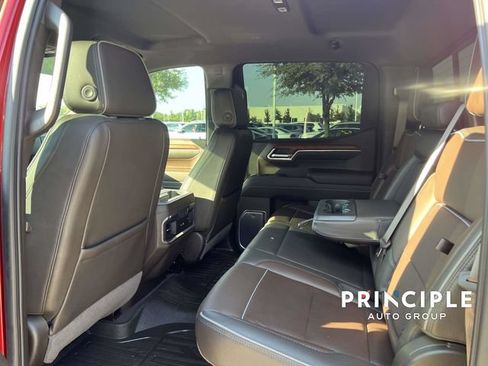 Used 2023 GMC Sierra 1500 Denali w/ Technology Package AWD/4WD image 29