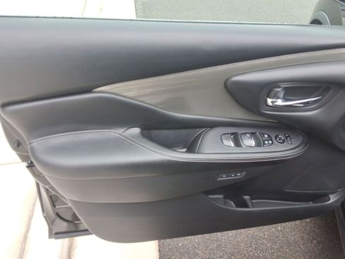 Used 2017 Nissan Murano Platinum image 21