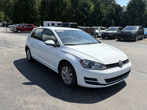 Used 2016 Volkswagen Golf S FWD image 4