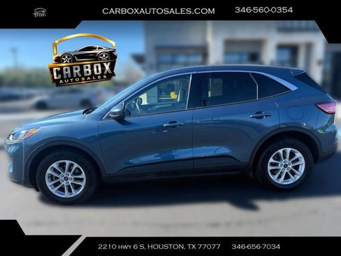 Used 2020 Ford Escape SE image 2