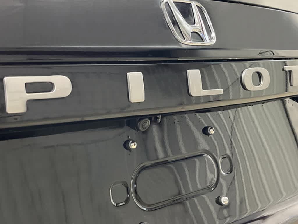 New 2026 Honda Pilot Touring image 6