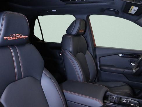 New 2025 Honda Pilot TrailSport image 13