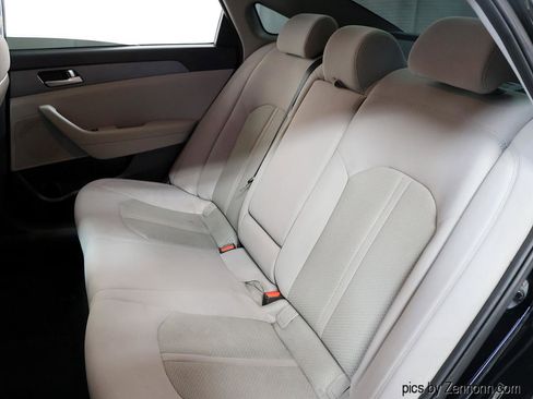 Used 2017 Hyundai Sonata SE FWD image 13