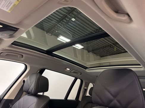 Used 2025 BMW X7 xDrive40i w/ Premium Package image 27