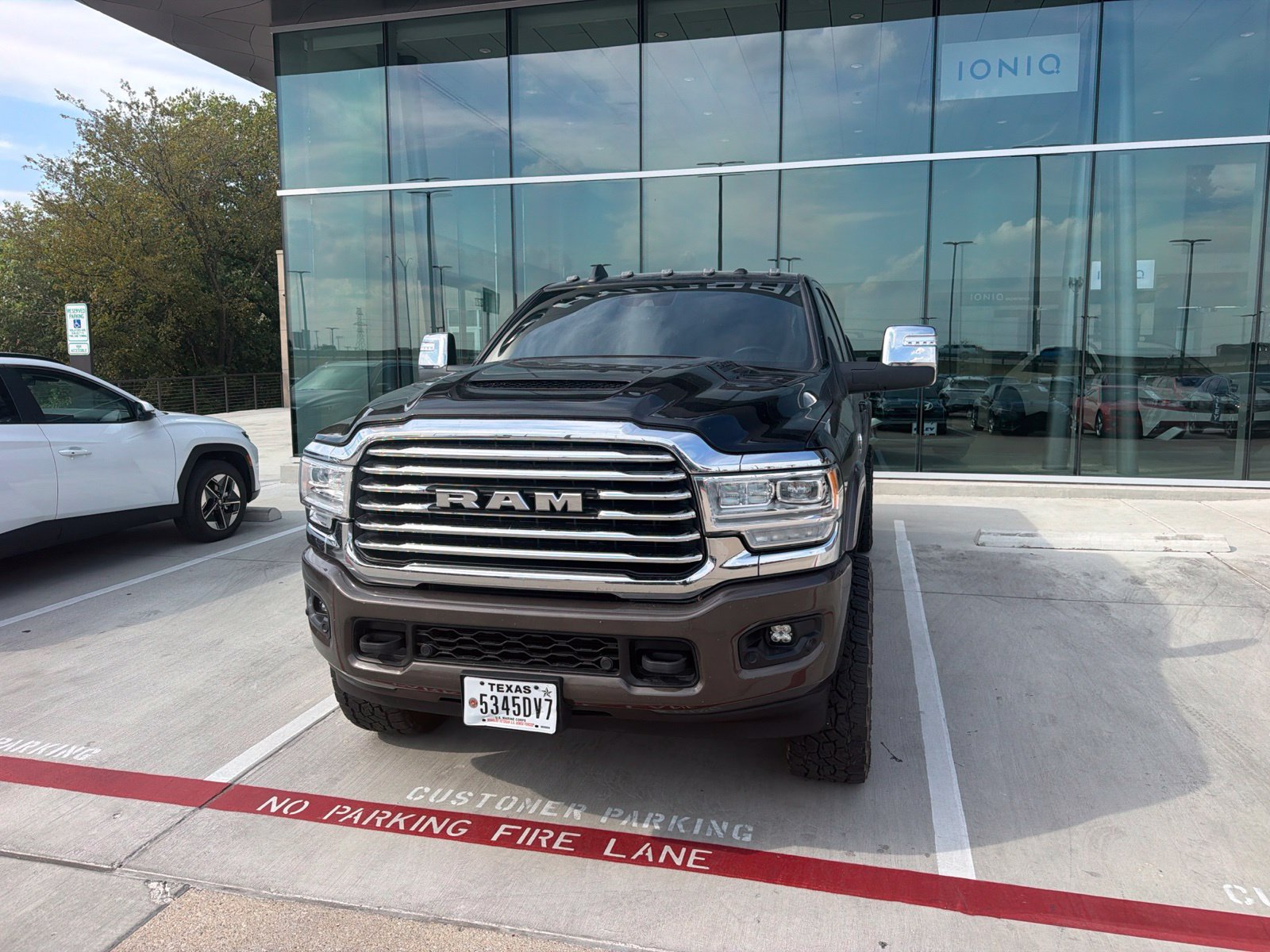 Used 2024 RAM 2500 Limited w/ Safety Group AWD/4WD image 2