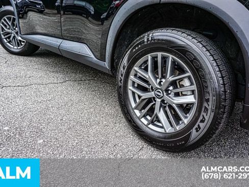 Used 2024 Nissan Rogue S FWD image 16