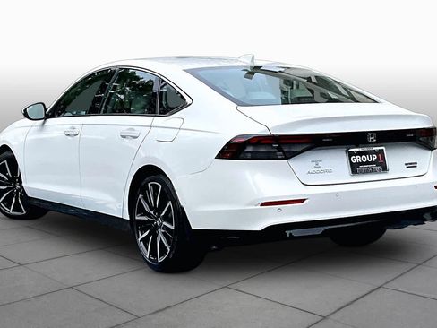 Used 2023 Honda Accord Touring image 12