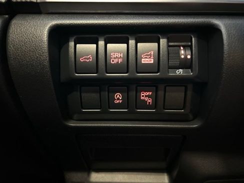 Used 2023 Subaru Forester Premium AWD/4WD image 60