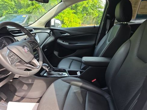 Used 2023 Buick Encore GX Essence w/ Experience Buick Package FWD image 11