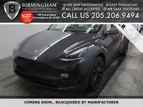 Used 2024 Tesla Model Y Long Range AWD/4WD image 2
