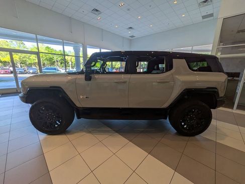 New 2026 GMC Hummer EV SUV AWD/4WD image 7