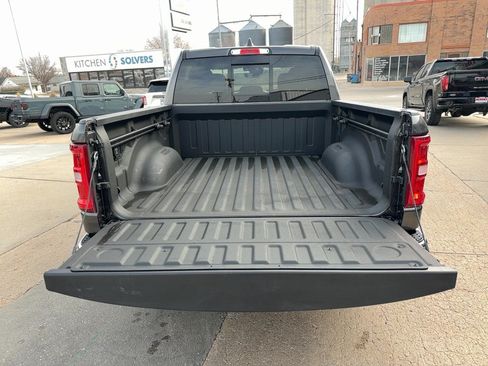 Used 2025 RAM 1500 Big Horn AWD/4WD image 8