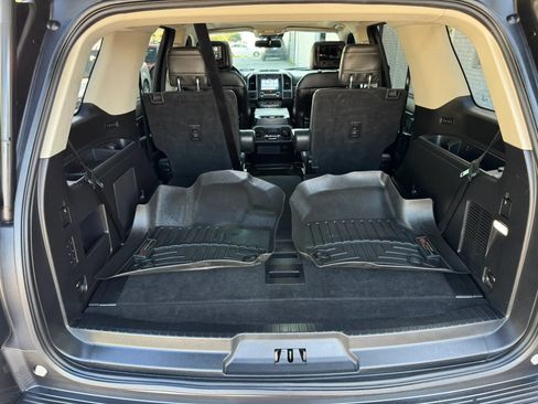Used 2018 Ford Expedition Platinum AWD/4WD image 26