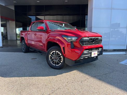 New 2025 Toyota Tacoma TRD Sport image 2