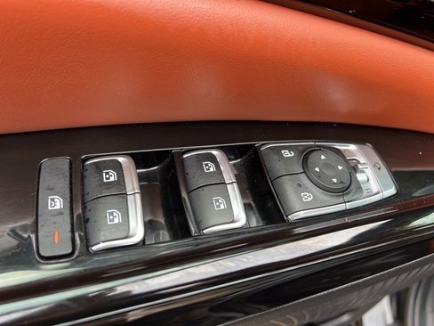 Used 2022 Kia Carnival SX image 23