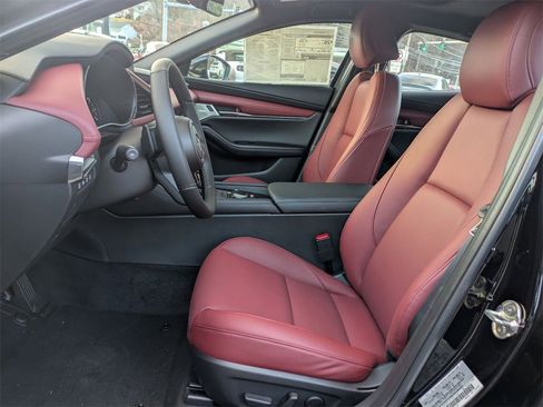 New 2026 MAZDA MAZDA3 Hatchback w/Premium Plus Pkg image 12