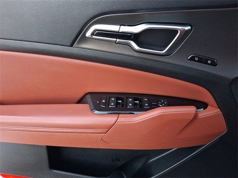 Certified 2023 Kia Sportage SX image 12