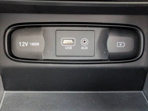 Used 2019 Hyundai Santa Fe SEL FWD image 21