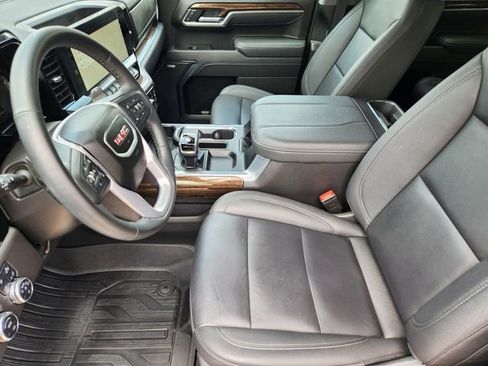 Used 2025 GMC Sierra 1500 Elevation w/ Elevation Premium Package RWD image 13