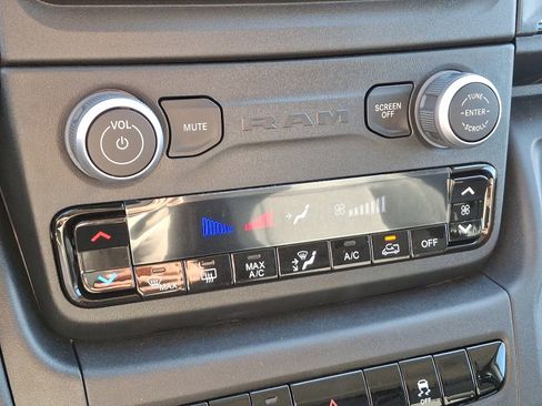 New 2024 RAM ProMaster 2500 w/ Convenience Group image 12