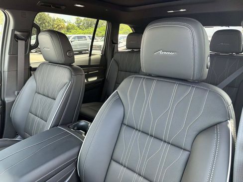 New 2026 Buick Enclave Avenir w/ Super Cruise Package FWD image 20