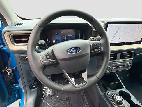 Used 2025 Ford Maverick Lariat w/ 4K Tow Package AWD/4WD image 11