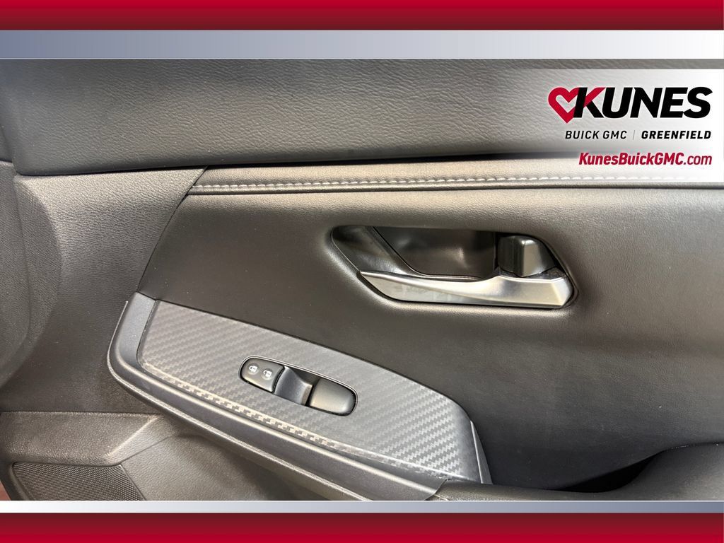 Used 2024 Nissan Sentra SV FWD image 31